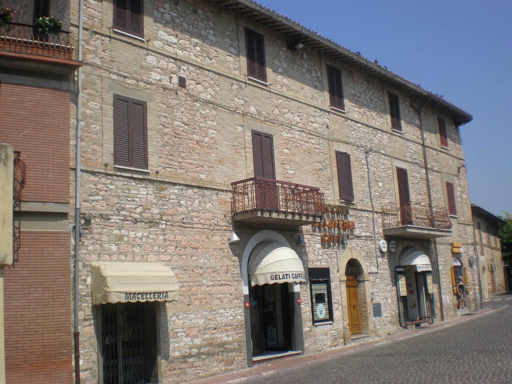 Hotel Piazza Degli Angeli Asís Exterior foto